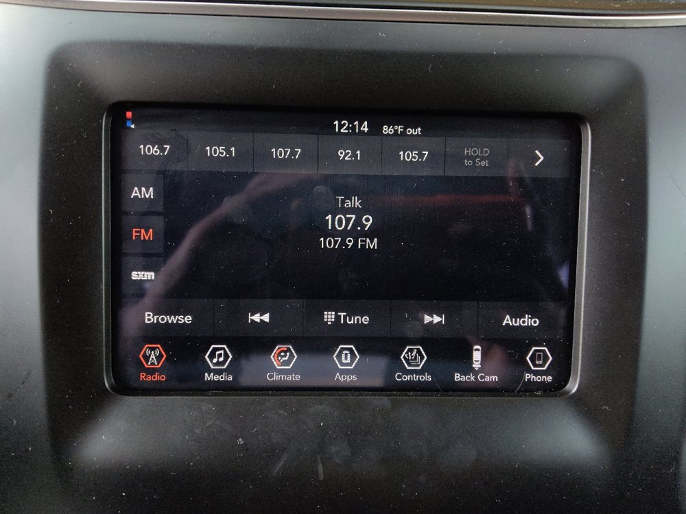 Used 2019 Jeep Cherokee Latitude Plus w/ Cold Weather Group AWD/4WD image 25