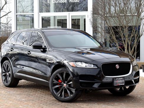 Used 2019 Jaguar F-PACE Prestige image 4