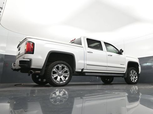 Used 2018 GMC Sierra 1500 Denali w/ Denali Ultimate Package image 45