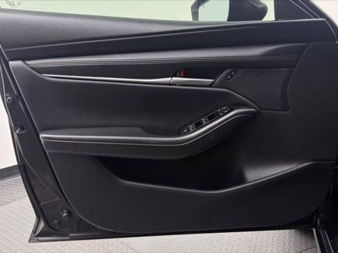 Used 2024 MAZDA MAZDA3 s FWD image 13