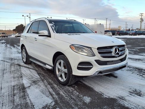 Used 2018 Mercedes-Benz GLE 350 4MATIC image 3