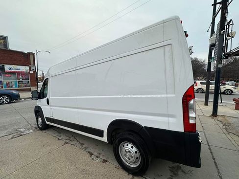 Used 2020 RAM ProMaster 2500 w/ Interior Convenience Group image 4