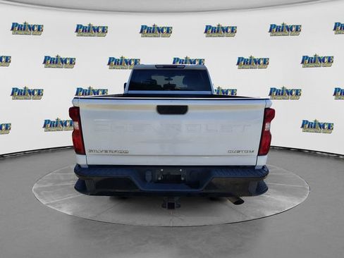 Used 2020 Chevrolet Silverado 2500 Custom w/ Custom Value Package AWD/4WD image 4