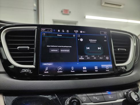 Used 2024 Chrysler Pacifica Touring-L image 56