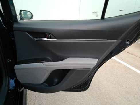 Used 2022 Toyota Camry SE image 24