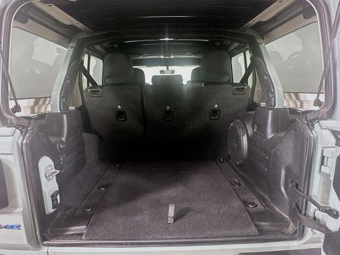 Used 2023 Jeep Wrangler Unlimited w/ Sun & Screen Package AWD/4WD image 28