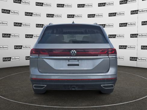 Used 2025 Volkswagen Atlas SE image 5