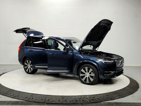 Used 2024 Volvo XC90 B6 Ultimate w/ Protection Package Premier image 9
