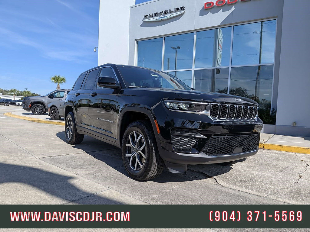 New 2027 Jeep Grand Cherokee Laredo X AWD/4WD image 2