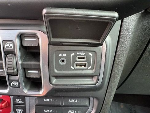 Used 2021 Jeep Wrangler Unlimited Rubicon image 17