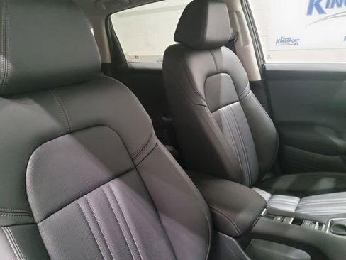 Certified 2026 Honda HR-V EX-L image 17
