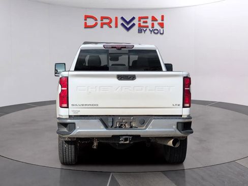 Used 2024 Chevrolet Silverado 2500 LTZ w/ LTZ Premium Package image 4