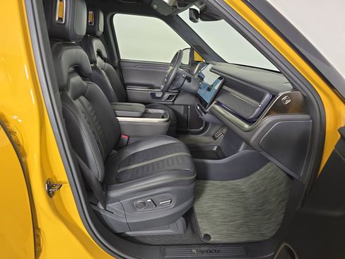 Used 2023 Rivian R1S Adventure image 25