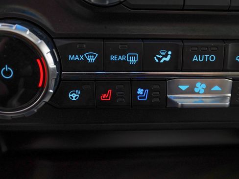 Used 2026 Ford F250 Platinum w/ Platinum Plus Package image 25