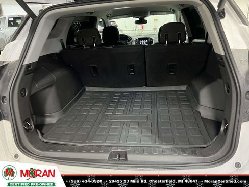 Used 2020 GMC Terrain SLE w/ Driver Convenience Package image 12