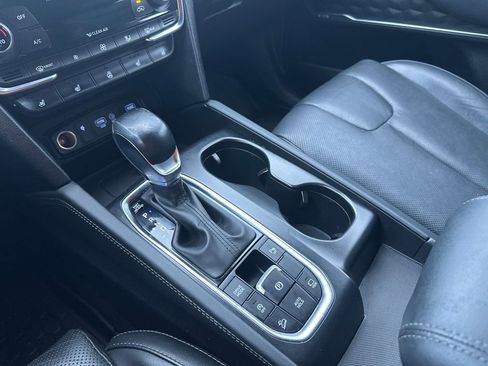 Used 2020 Hyundai Santa Fe Limited w/ Cargo Package image 11