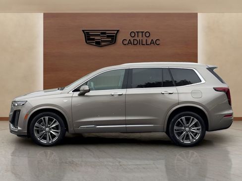 Certified 2022 Cadillac XT6 Premium Luxury w/ Technology Package image 2