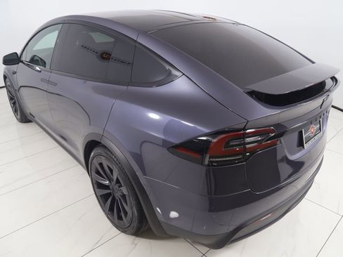 Used 2022 Tesla Model X image 31