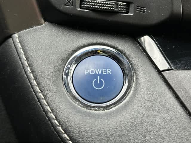 Used 2017 Toyota RAV4 Limited w/ Carpet Mat Package AWD/4WD image 11