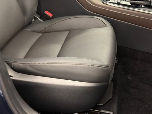 Used 2025 MAZDA CX-30 AWD 2.5 S w/ Premium Package image 12