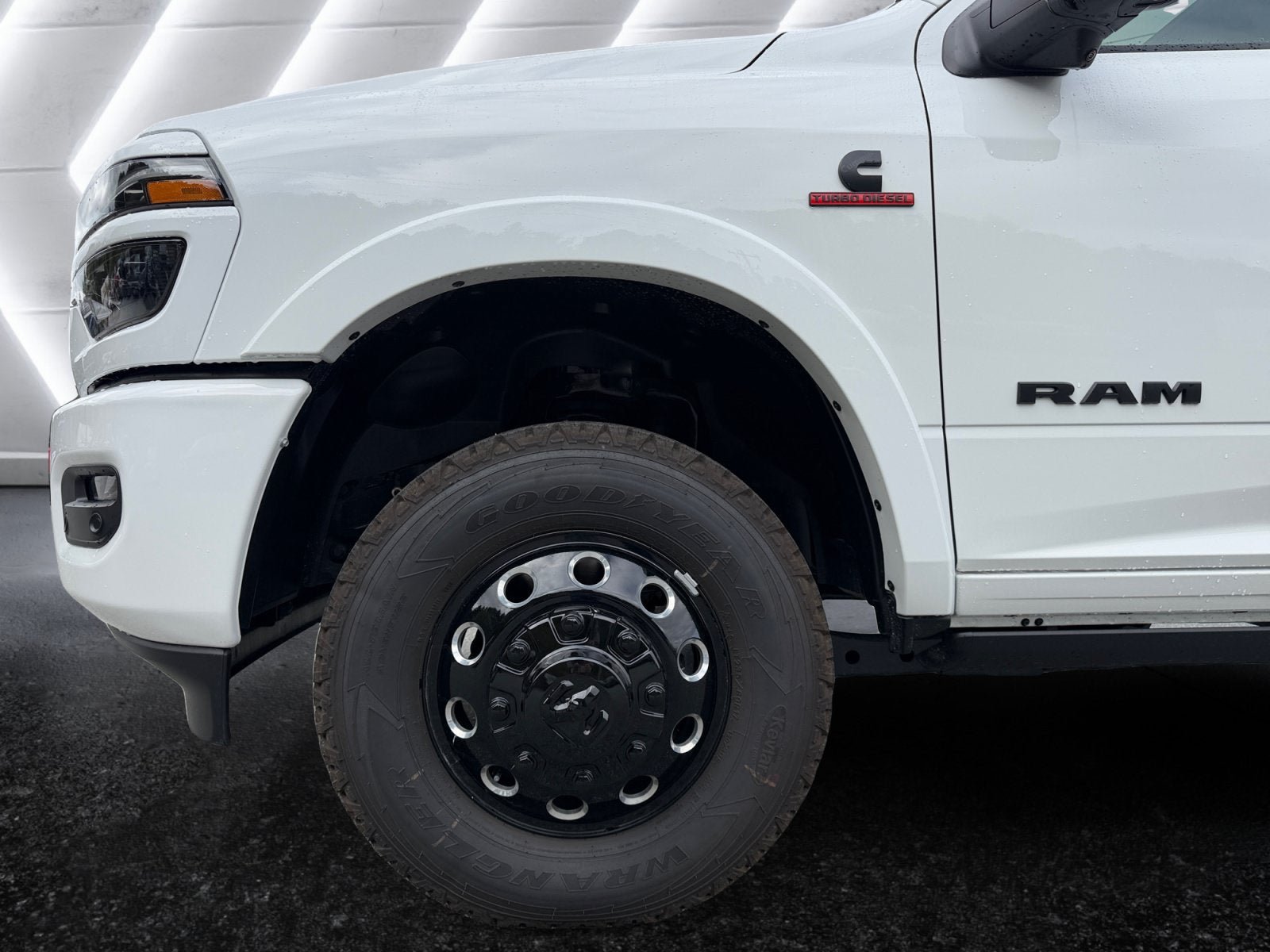 New 2026 RAM 3500 Limited AWD/4WD image 14