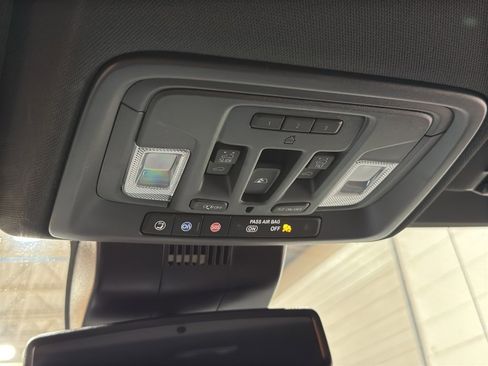 Used 2025 GMC Sierra 1500 AT4 w/ AT4 Premium Package image 41