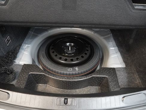 Used 2015 Chevrolet Impala LTZ FWD image 10