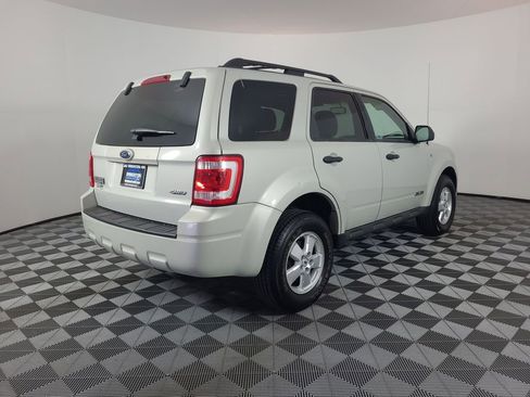 Used 2008 Ford Escape XLT image 3