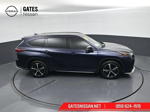 Used 2021 Toyota Highlander XSE FWD image 52