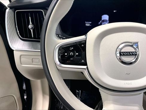 Used 2024 Volvo XC60 B5 Ultimate w/ Climate Package AWD/4WD image 23