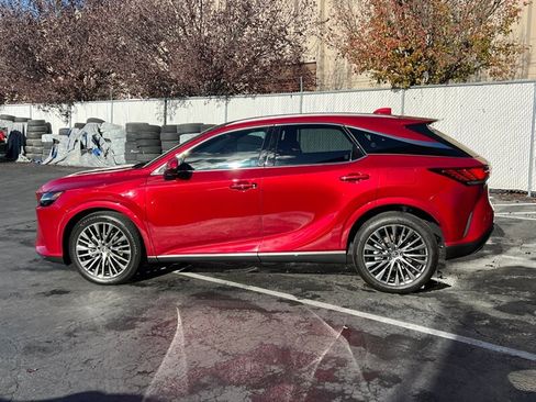 Used 2024 Lexus RX 450h Luxury w/ Convenience Package image 4