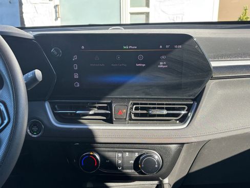 Used 2025 Chevrolet TrailBlazer LT image 18