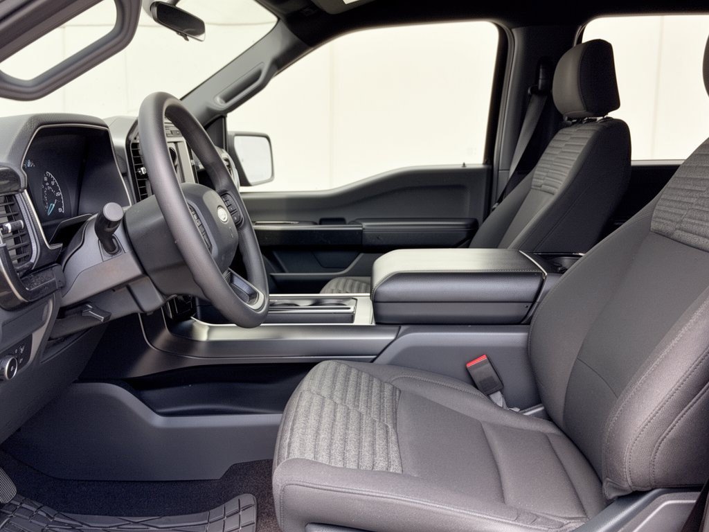 Used 2021 Ford F150 XL w/ STX Appearance Package RWD image 5