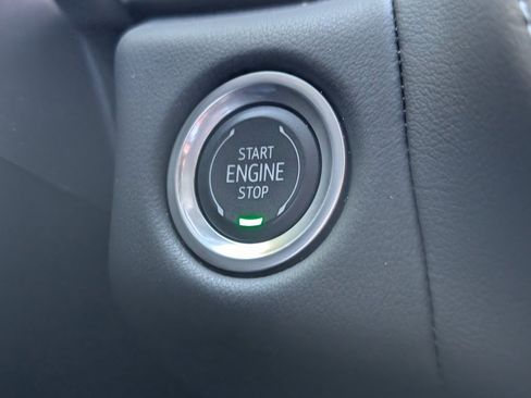 Used 2024 Chevrolet Tahoe Z71 w/ Luxury Package image 34