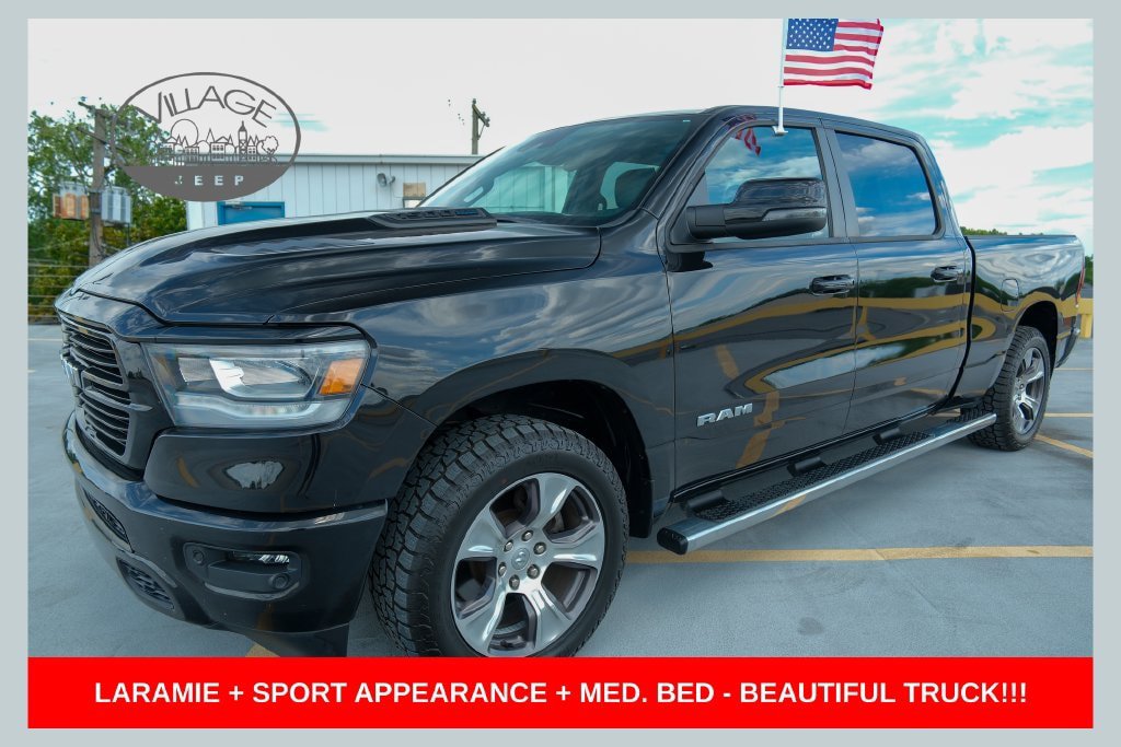 Used 2023 RAM 1500 Laramie AWD/4WD image 1