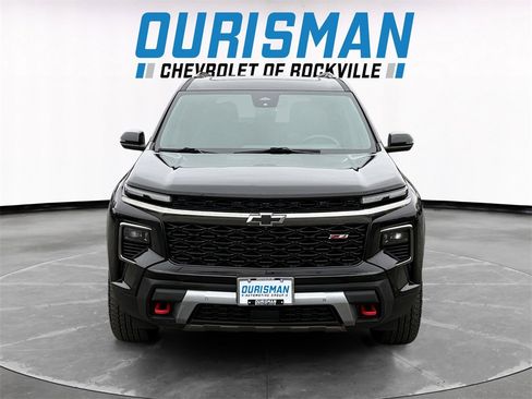 Used 2024 Chevrolet Traverse Z71 w/ Enhanced Driving Package image 8