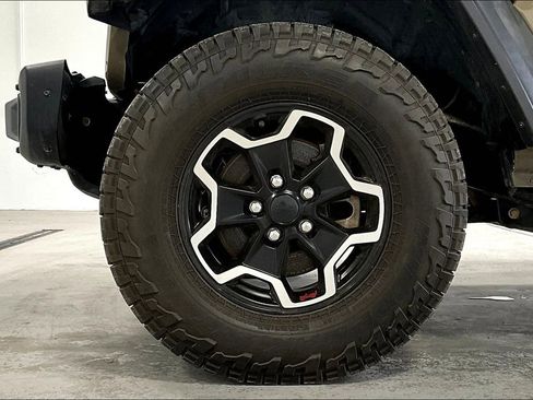 Used 2020 Jeep Gladiator Rubicon image 11