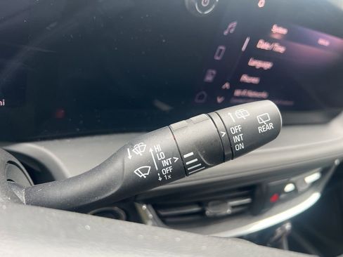 Used 2025 Buick Encore GX Preferred image 13