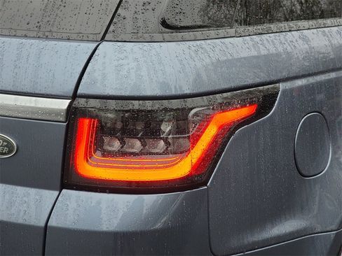 Used 2020 Land Rover Range Rover Sport HSE image 40