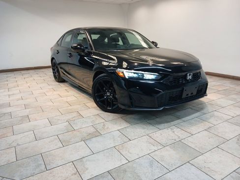 Used 2025 Honda Civic Sport image 1