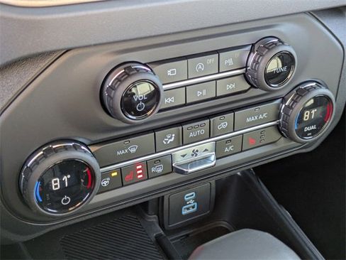 New 2025 Ford Bronco Outer Banks image 22