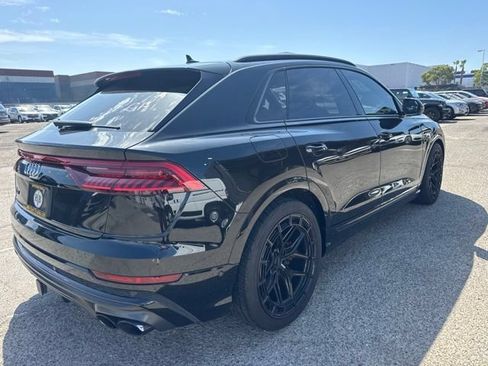 Used 2022 Audi SQ8 Prestige w/ Prestige Package AWD/4WD image 5