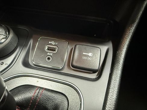 Used 2022 Jeep Cherokee Trailhawk w/ Sound & Nav Group image 16