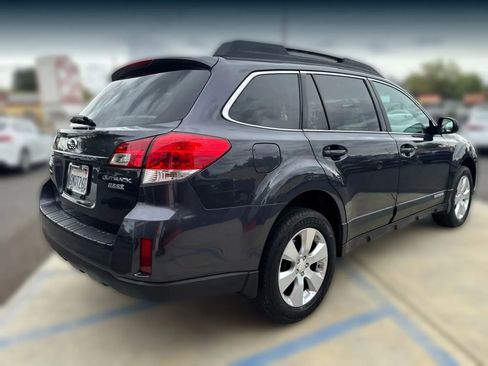 Used 2010 Subaru Outback 2.5i Limited image 5