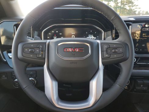 New 2025 GMC Sierra 1500 Elevation image 23