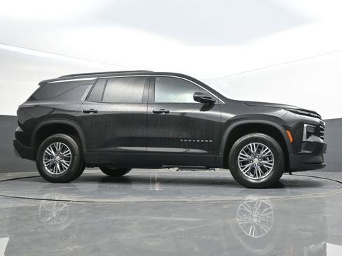 New 2026 Chevrolet Traverse LT w/ Driver Confidence Package AWD/4WD image 42