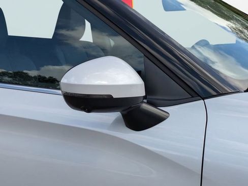 New 2026 Mitsubishi Outlander SE image 12