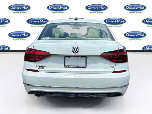 Used 2017 Volkswagen Passat 1.8T R-Line w/ R-Line Lighting Package FWD image 6