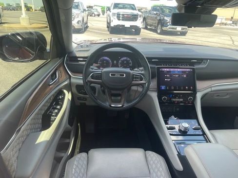 Used 2022 Jeep Grand Cherokee Summit w/ Adv Protech Group IV image 19