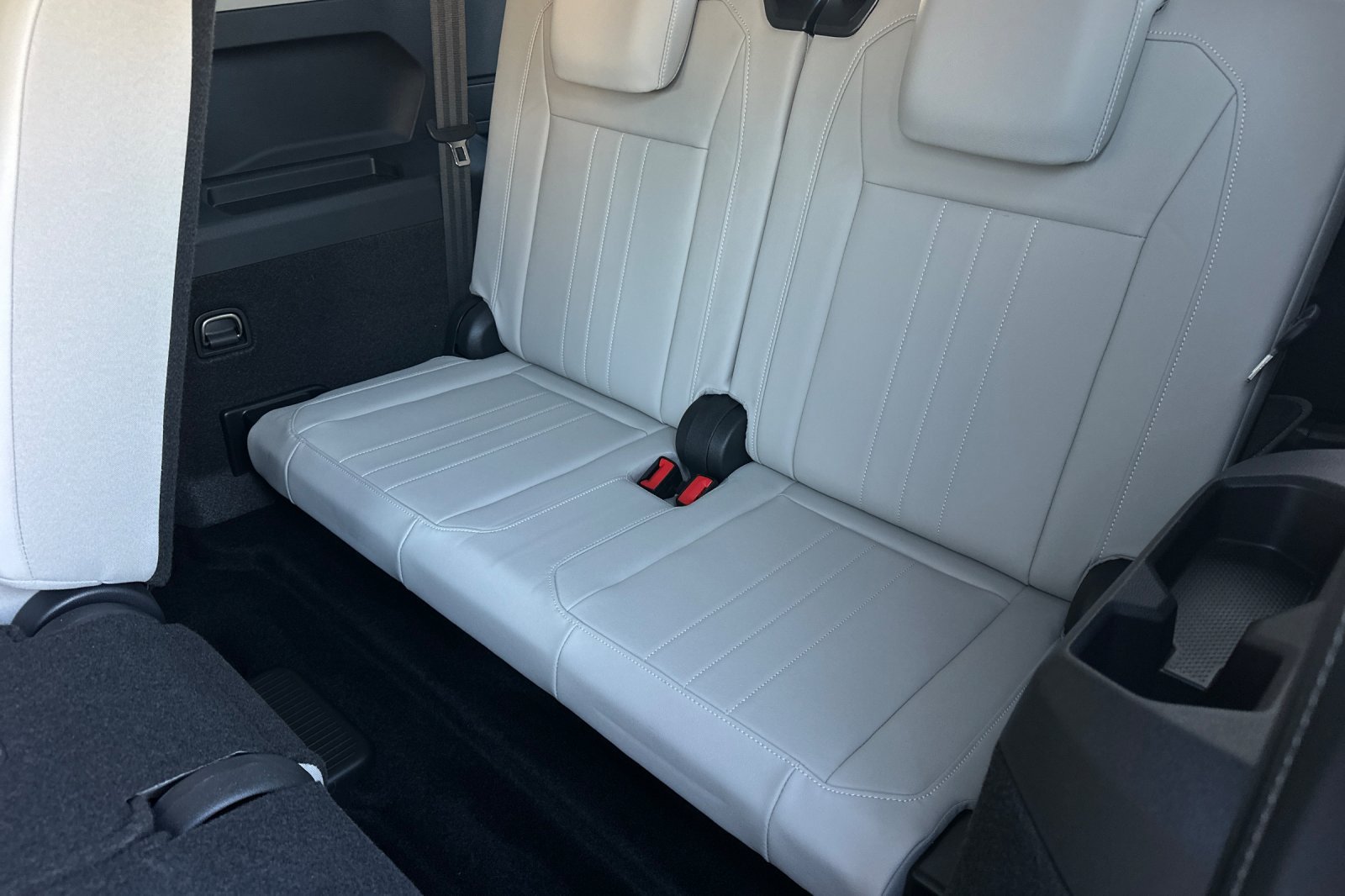 Used 2023 Volkswagen Tiguan SE FWD image 15